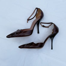 Load image into Gallery viewer, ALAÏA Crocodile Heels