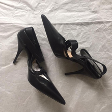 Load image into Gallery viewer, ALAIN TONDOWSKI Black leather heels