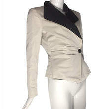 Load image into Gallery viewer, GIORGIO ARMANI White/Cream tailored jacket with black collar